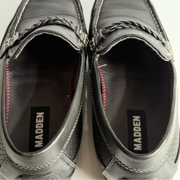Black Leather Men's Loafers - Picture 10 of 12